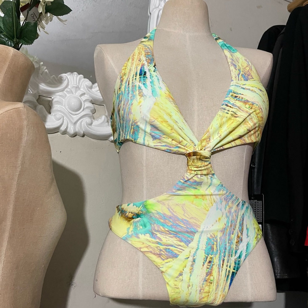 Multi color one piece cut out one piece